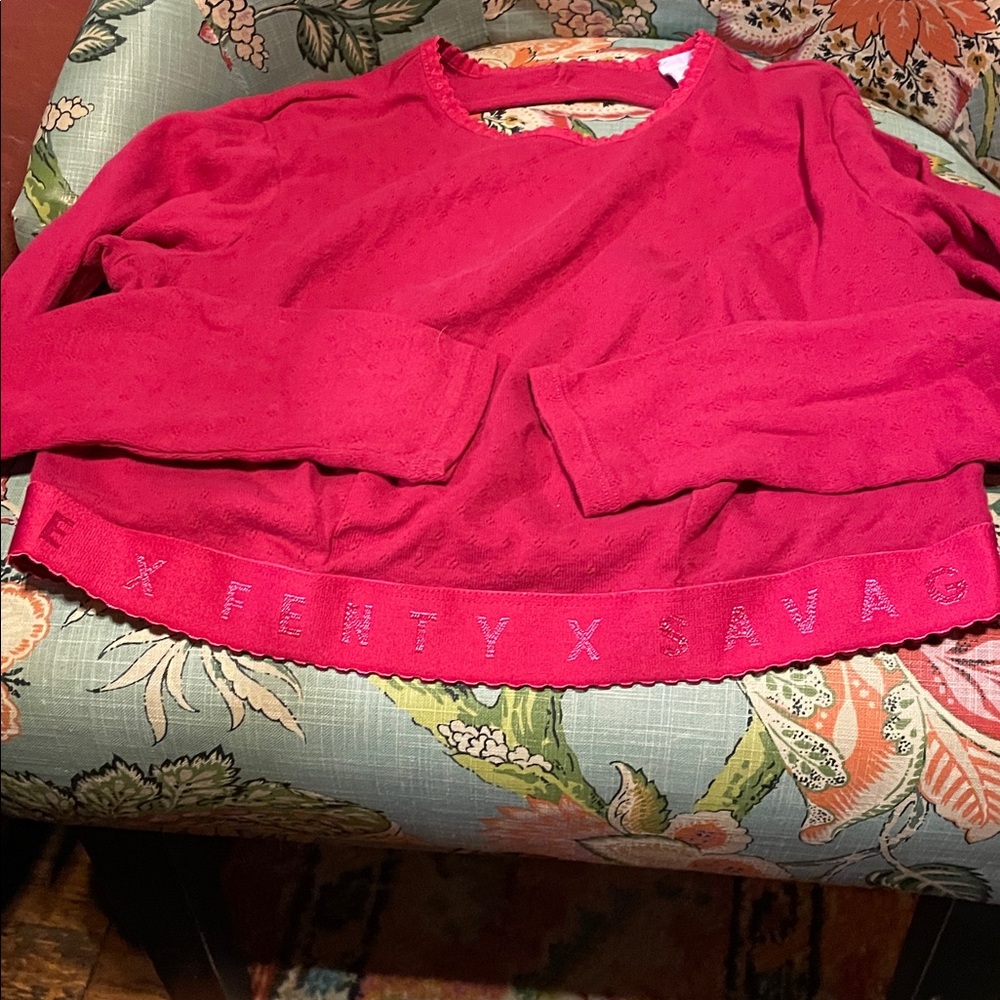 FENTY SAVAGE X Deep Red Cotton Tee with an Open Back, Long Sleeves, Size L